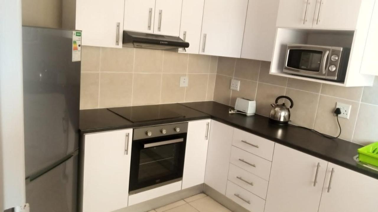 Self Catering * Despatch
